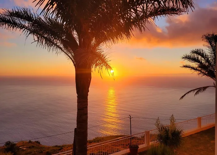 The Sea View In Madeira - Casa Farol Fajã da Ovelha