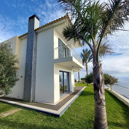 Casa Farol, Panoramic Ocean View Villa, Madeira *
